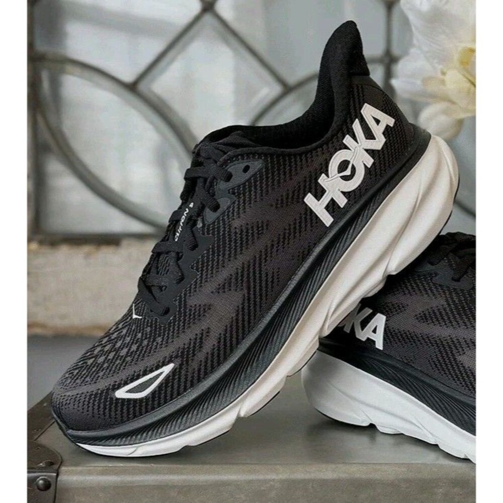NEW HOKA ONE ONE Clifton Women's Running Sneakers, Black/White, Size 6 US. ...